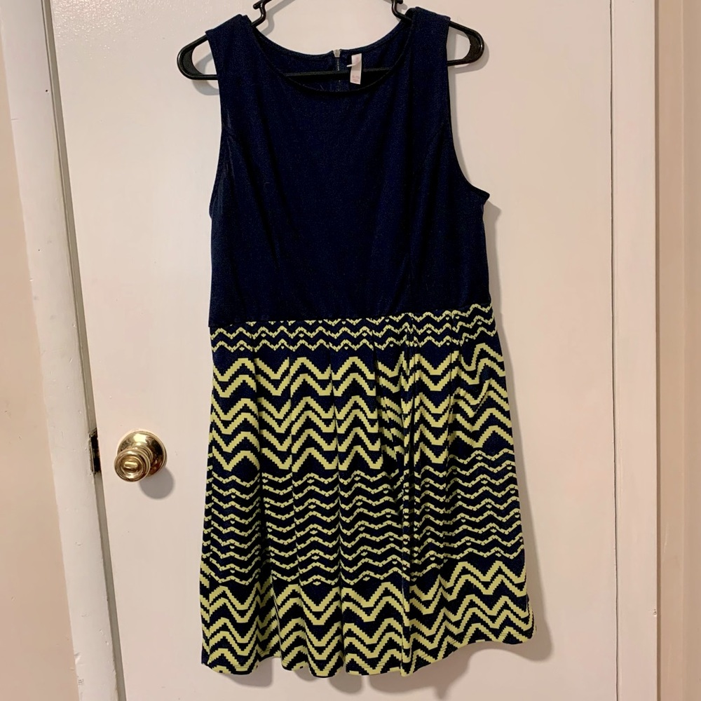 3/$15 Xhilaration Navy Blue and Lime Chevron Dress